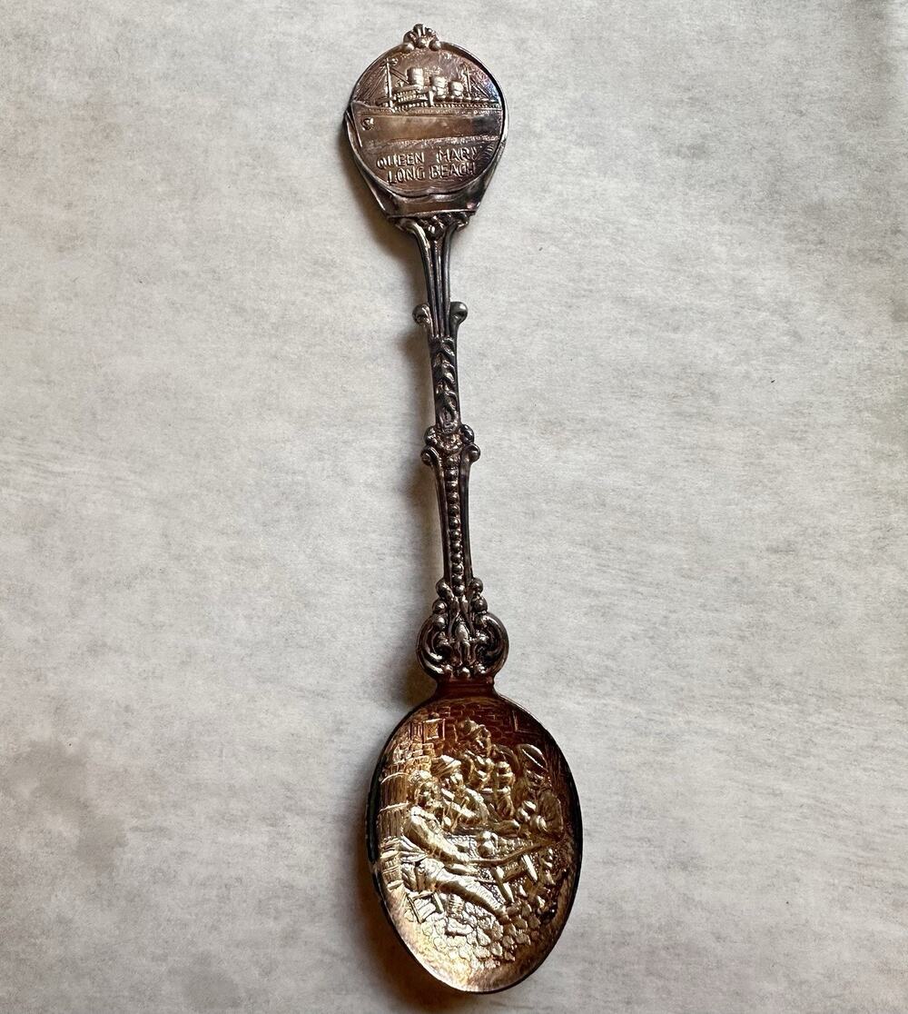 V10 Vintage Souvenir Queen Mary Long Beach Collectible Spoon 4"